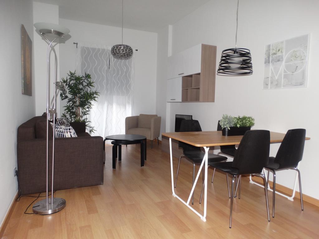 Malaga Apartamentos - Jinetes, 14 Zewnętrze zdjęcie